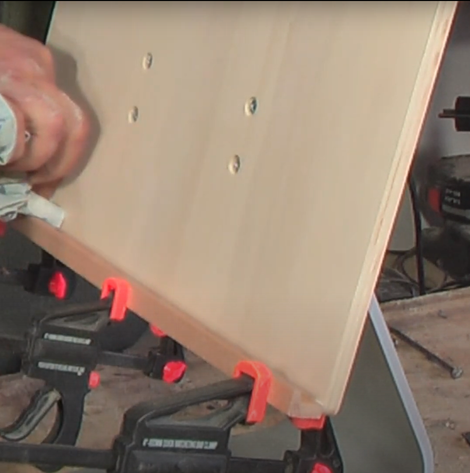 Supporto per tablet o ipad per il controllo della cnc